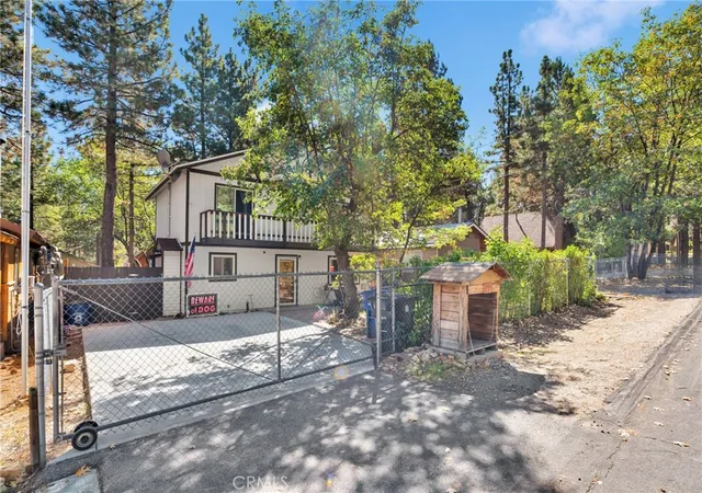 Homes for sale in Sugarloaf, CA | 249 Cedar Ln, Sugarloaf, CA 92386 | MLS# HD26118382