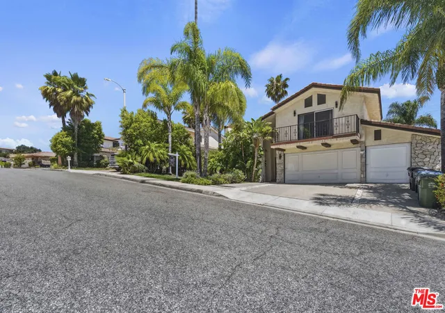 Homes for sale in Agoura Hills, CA | 27821 Via Amistosa, Agoura Hills, CA 91301 | MLS# 26845351