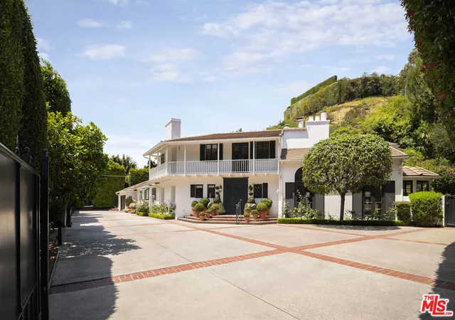 Photo 4 of Single family home for sale at 760 N Beverly Glen Blvd, Los Angeles, CA 90077 | MLS# 26843881 | Listing updated on 2026-06-19