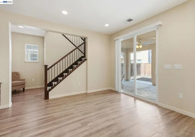 Photo 4 of Sale Pending at 182 Willowrun Way, Oakley, CA 94561 | MLS# 41137952 | Listing updated on 2026-09-25
