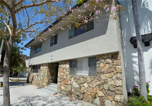 Homes for sale in Long Beach, CA | 338 Elm Ave #7, Long Beach, CA 90802 | MLS# PW26127547