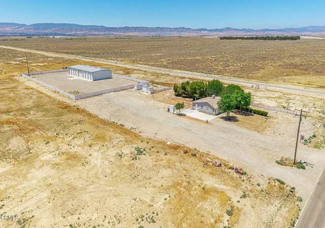 1st image of 2866 W Avenue F, Lancaster, CA 93536 | MLS# V1-36949