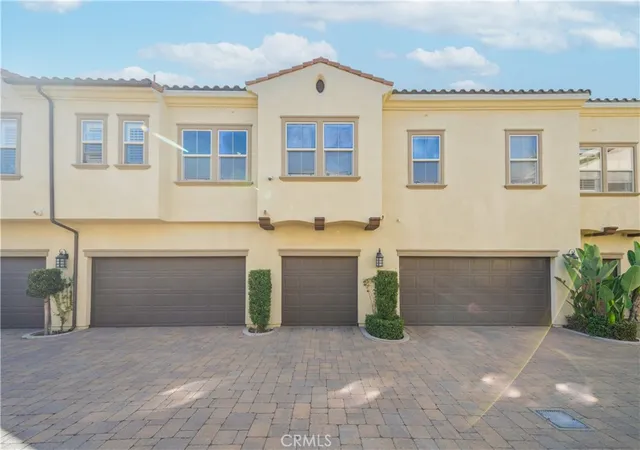3rd image of 557 S Kroeger, Anaheim, CA 92805 | MLS# CV26127625