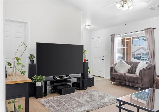 5th image of 128 W Pilot, Bakersfield, CA 93308 | MLS# PI26127667