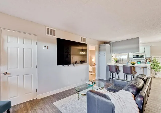 3rd image of 259 Capitol Ave, San Jose, CA 95127