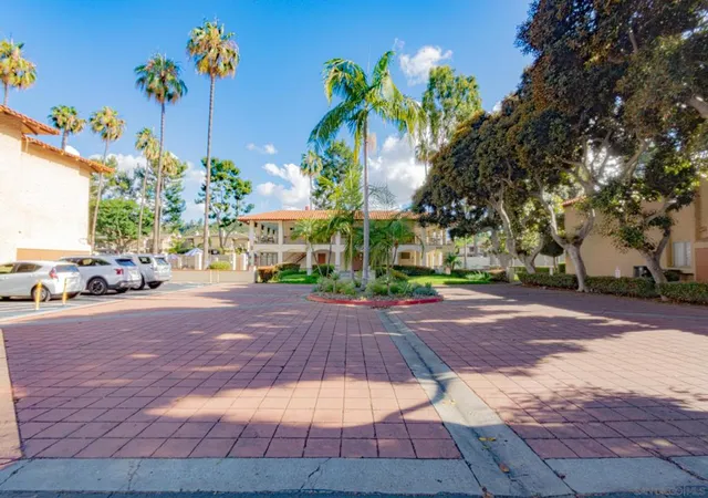 Listing Photo 2 - Condo for sale in building located at 10737 San Diego Mission, San Diego, CA 92108 - Unit #115