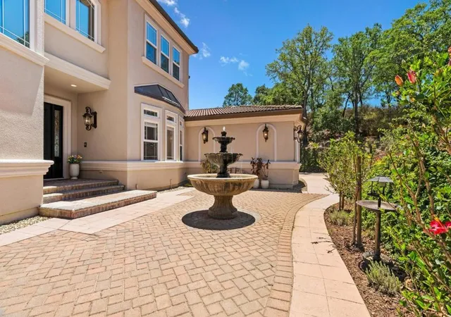 Photo 4 of Single family home for sale at 18600 Castle Ridge Dr, Morgan Hill, CA 95037 | MLS# ML82050644 | Listing updated on 2026-09-18