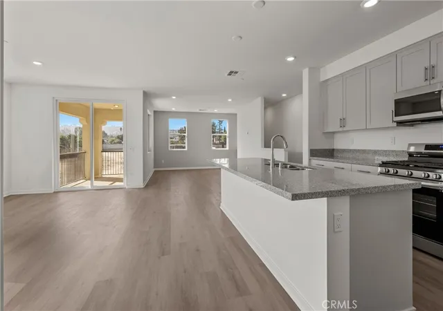 Photo 4 of Townhouse for sale at 199 Sonoma Ln, Claremont, CA 91711 | MLS# OC26127733 | Listing updated on 2026-10-05