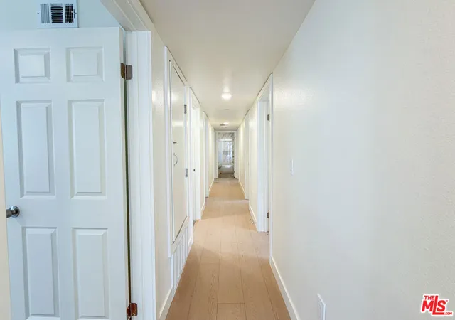 Listing Photo 5 - Condo for sale in building located at 732 E 52nd St, Los Angeles, CA 90011