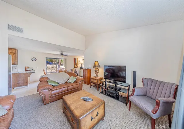 5th image of 29610 Kit Carson Ct, Coarsegold, CA 93614 | MLS# FR26127754