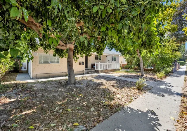 Photo 3 of Single family home for sale at 16938 Hartland St, Van Nuys, CA 91406 | MLS# SR26127767 | Listing updated on 2026-06-16