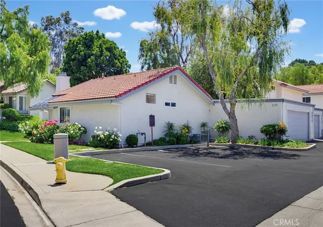 Homes for sale in Oak Park, CA | 6818 Poppyview Dr, Oak Park, CA 91377 | MLS# BB26113993