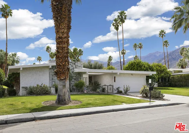 3rd image of 1585 E Sierra Wy, Palm Springs, CA 92264 | MLS# 26846367