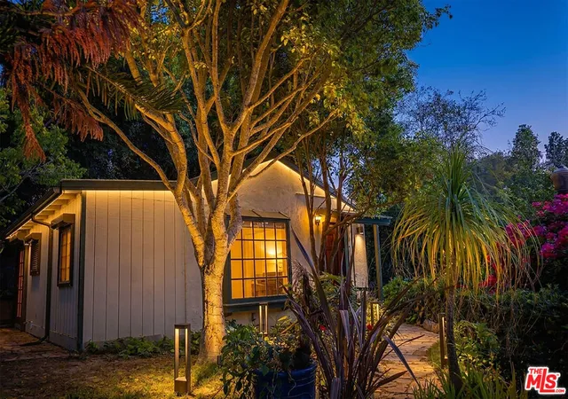 Photo 1 of Single family home for sale at 1418 Lindacrest Dr, Beverly Hills, CA 90210 | MLS# 26846405 | Listing updated on 2026-10-08