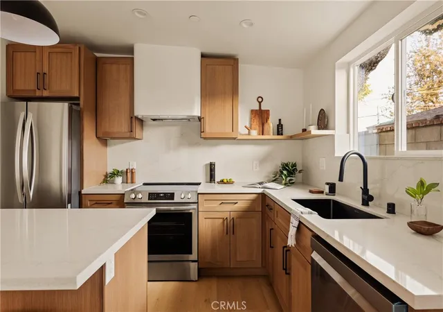 4th image of 6441 Satsuma Ave, North Hollywood, CA 91606 | MLS# DW26127331