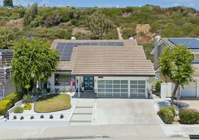 Photo 2 of Single family home for sale at 33581 Via De Agua, San Juan Capistrano, CA 92675 | MLS# 219149108DA | Listing updated on 2026-10-07