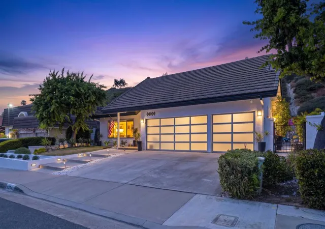Photo 3 of Single family home for sale at 33581 Via De Agua, San Juan Capistrano, CA 92675 | MLS# 219149108DA | Listing updated on 2026-10-07
