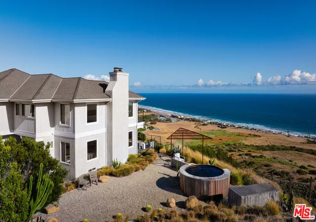 Photo 3 of Single family home for sale at 6007 Trancas Cyn Rd, Malibu, CA 90265 | MLS# 26844599 | Listing updated on 2026-06-23
