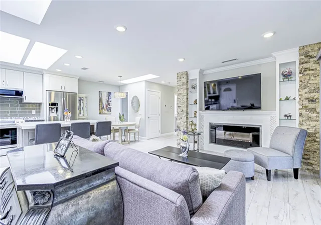 Listing Photo 4 - Condo for sale in building located at 841 Ronda Sevilla, Laguna Woods, CA 92637 - Unit #P