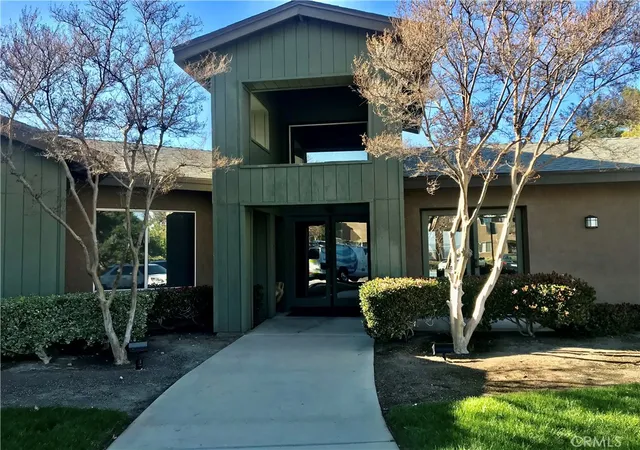 2nd image of 2612 Avenida Del Vis, Corona, CA 92882