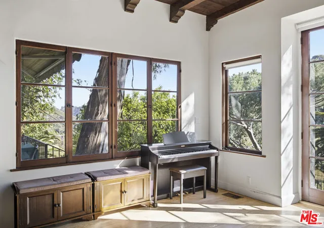Photo 3 of Single family home for sale at 10037 Reevesbury Dr, Beverly Hills, CA 90210 | MLS# 26846563 | Listing updated on 2026-06-24