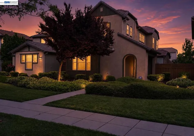 2nd image of 277 W Saint Francis Ave, Tracy, CA 95391 | MLS# 41138074