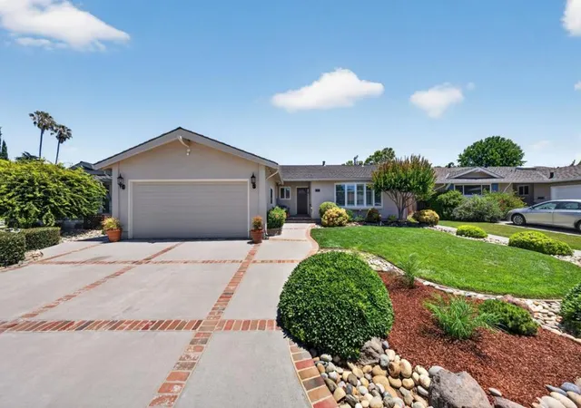 Photo 1 of Single family home for sale at 2362 Valencia Ct, San Jose, CA 95125 | MLS# ML82050745 | Listing updated on 2026-10-02