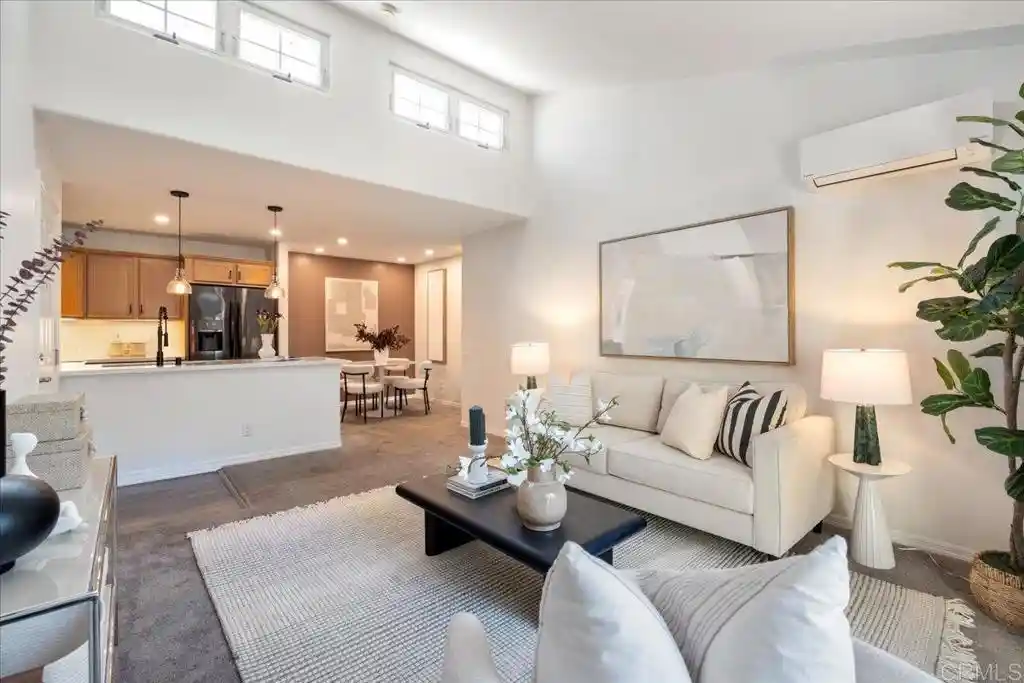 Listing Photo 1 - Condo for sale in 5404 Balboa Arms Dr located at 5404 Balboa Arms Dr, San Diego, CA 92117 - Unit #469