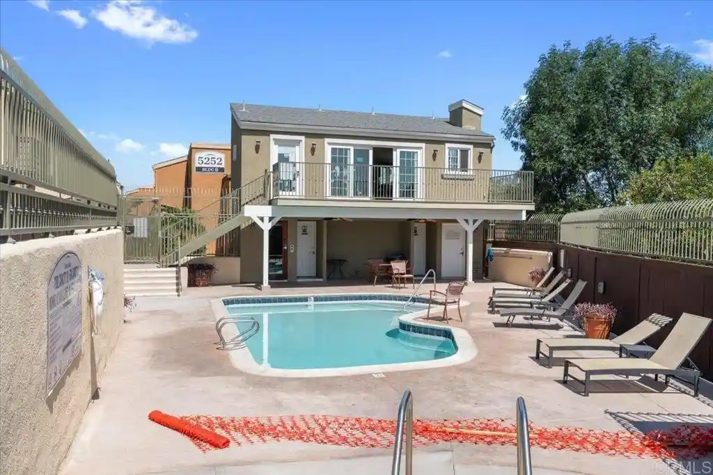Listing Photo 23 - Condo for sale in 5404 Balboa Arms Dr located at 5404 Balboa Arms Dr, San Diego, CA 92117 - Unit #469