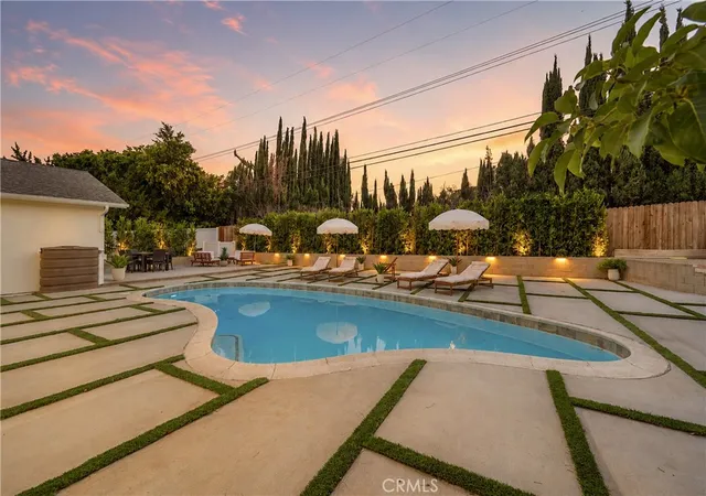 Photo 2 of Single family home for sale at 10111 Oso Ave, Chatsworth, CA 91311 | MLS# DW26102495 | Listing updated on 2026-09-11