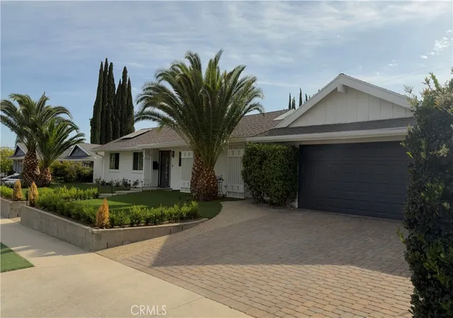 Photo 3 of Single family home for sale at 10111 Oso Ave, Chatsworth, CA 91311 | MLS# DW26102495 | Listing updated on 2026-09-11