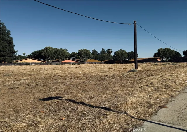 Photo 3 of Land for sale at 127 S Fine, Fresno, CA 93727 | MLS# FR26128213 | Listing updated on 2026-10-06