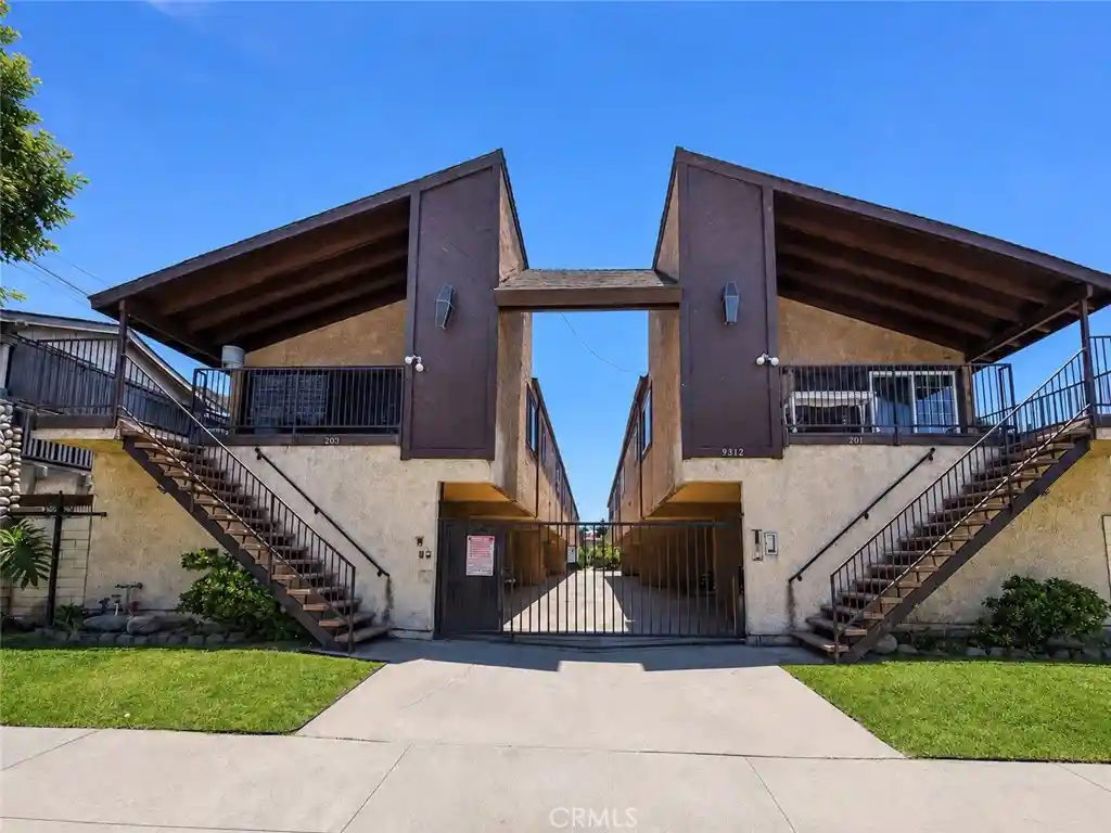 Condo for sale at 9312 Palm St #205, Bellflower, CA 90706 | MLS# IV26128169