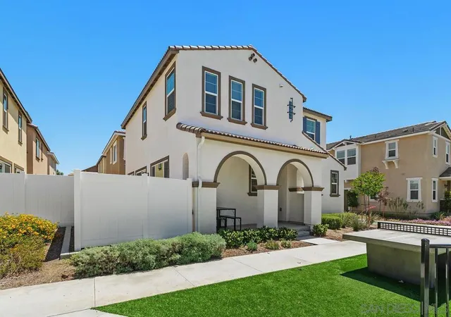 Photo 3 of Sale Pending at 40303 Birchfield Dr, Temecula, CA 92591 | MLS# 260014222SD | Listing updated on 2026-10-05