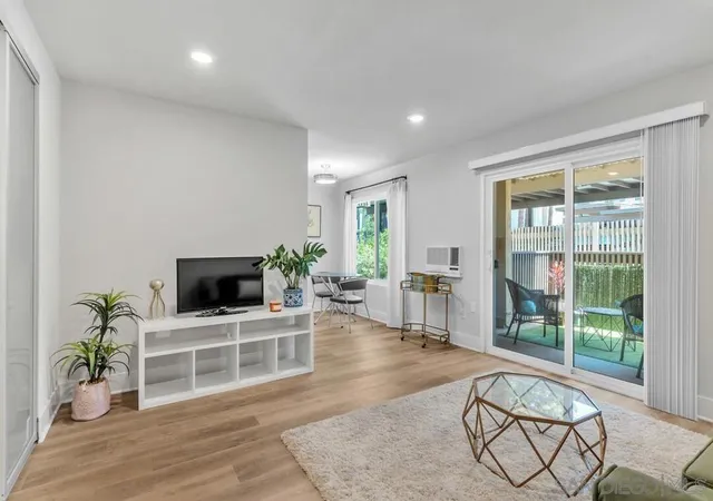 3rd image of 8644 Via Mallorca #F, La Jolla, CA 92037 | MLS# 260014229SD
