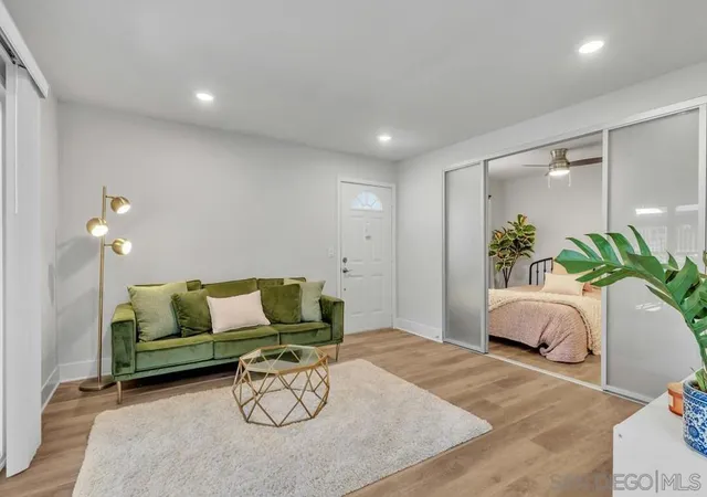 5th image of 8644 Via Mallorca #F, La Jolla, CA 92037 | MLS# 260014229SD