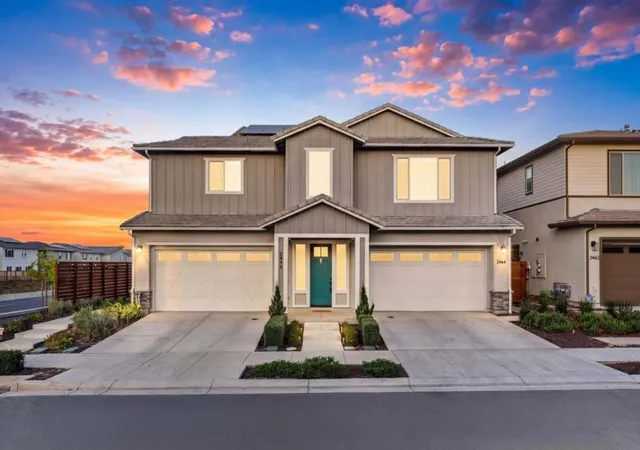 Homes for sale in Fairfield, CA | 2466 Shore Vis, Fairfield, CA 94533