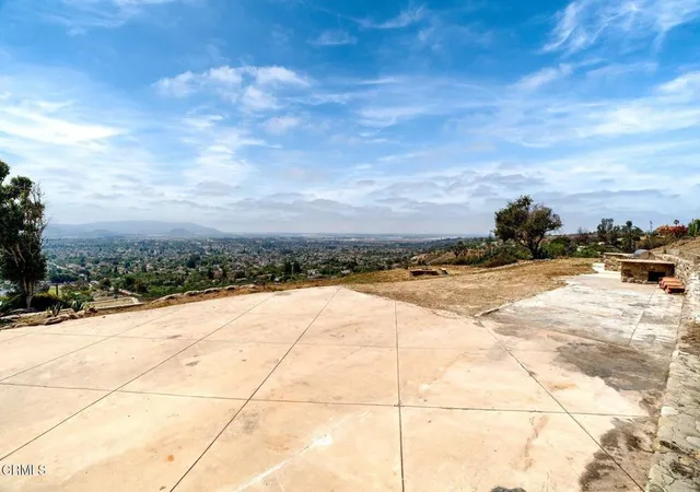 3rd image of 55 Santa Cruz Wy, Camarillo, CA 93010 | MLS# V1-36966