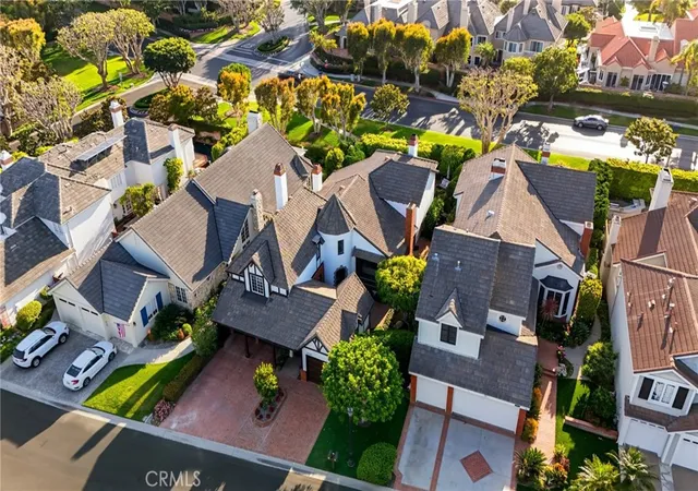 Photo 2 of Sale Pending at 19545 Woodlands Dr, Huntington Beach, CA 92648 | MLS# OC26128318 | Listing updated on 2026-07-10