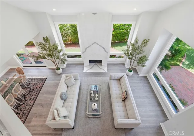Photo 4 of Sale Pending at 19545 Woodlands Dr, Huntington Beach, CA 92648 | MLS# OC26128318 | Listing updated on 2026-07-10