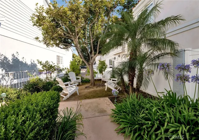 3rd image of 105 N Broadway #E, Redondo Beach, CA 90277 | MLS# SB26128194