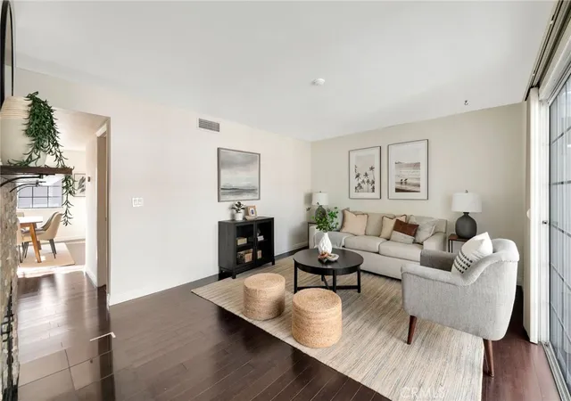 4th image of 105 N Broadway #E, Redondo Beach, CA 90277 | MLS# SB26128194