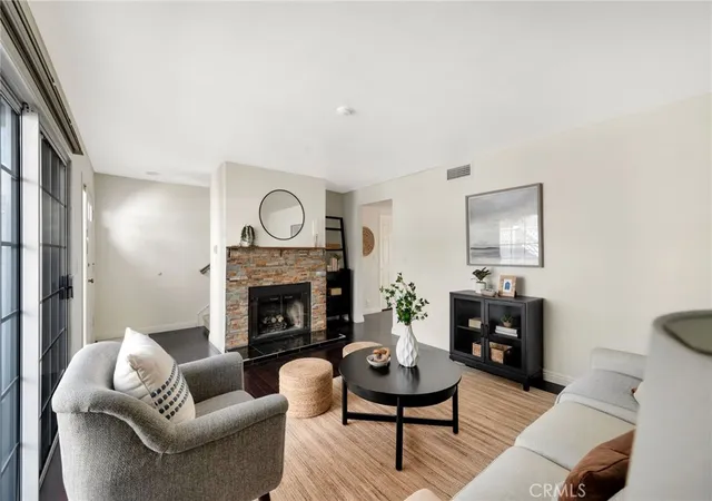 5th image of 105 N Broadway #E, Redondo Beach, CA 90277 | MLS# SB26128194
