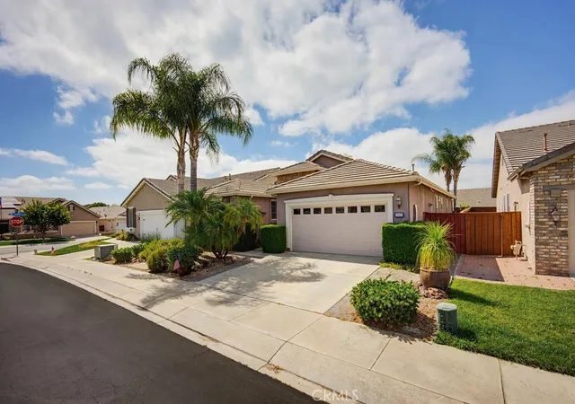 Photo 3 of Single family home for sale at 7975 Bogey, Hemet, CA 92545 | MLS# OC26128326 | Listing updated on 2026-09-08