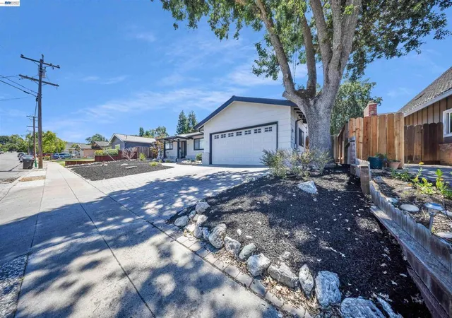 Homes for sale in Pleasanton, CA | 781 E Angela St, Pleasanton, CA 94566 | MLS# 41138100
