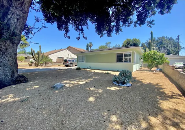 Photo 2 of Single family home for sale at 3440 Mono Dr, Riverside, CA 92506 | MLS# IV26128376 | Listing updated on 2026-09-04