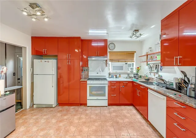 Photo 4 of Single family home for sale at 3440 Mono Dr, Riverside, CA 92506 | MLS# IV26128376 | Listing updated on 2026-09-04