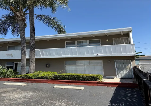 Photo 3 of Sale Pending at 1651 E South, Long Beach, CA 90805 | MLS# PW26128325 | Listing updated on 2026-09-26