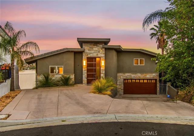 1st image of 29743 Buggywhip Ct, Canyon Lake, CA 92587 | MLS# SW26128402