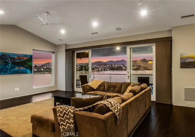 5th image of 29743 Buggywhip Ct, Canyon Lake, CA 92587 | MLS# SW26128402